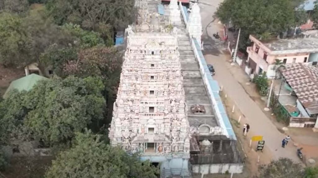Naagadatha temple thirumalagiri1
